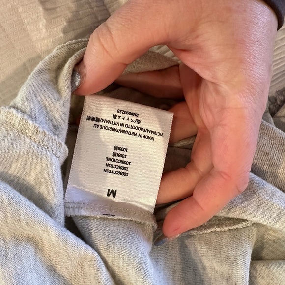 Fear of God Essentials Tee - Picture 4 of 4